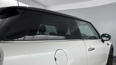 MINI Hatchback 1.5 Cooper Classic 3dr Auto [Comfort/Nav Pack] Petrol Hatchback